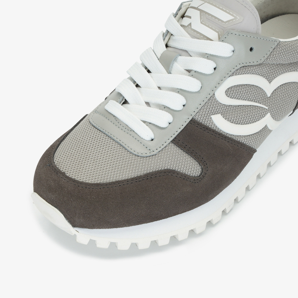 SC Logo Spikeless Shoes_GY