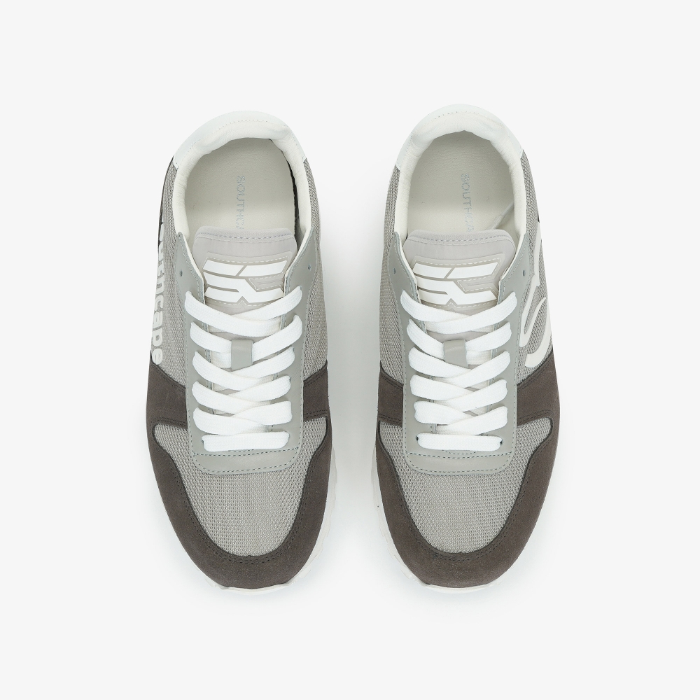 SC Logo Spikeless Shoes_GY