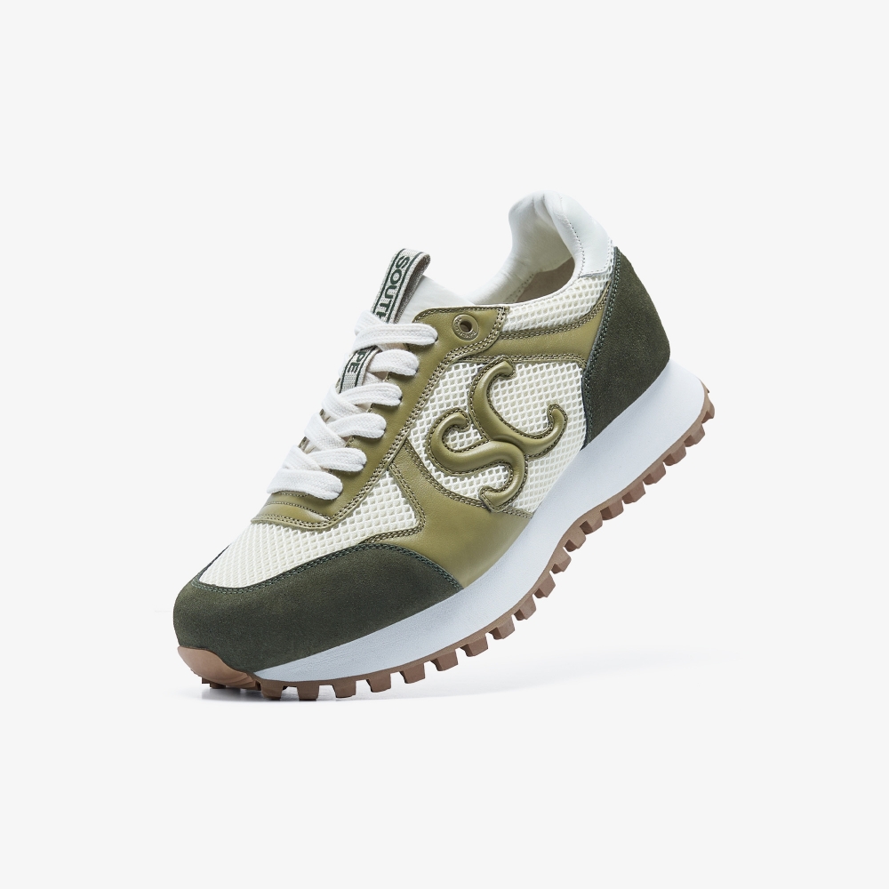 SC Logo New Spikeless Shoes_KH