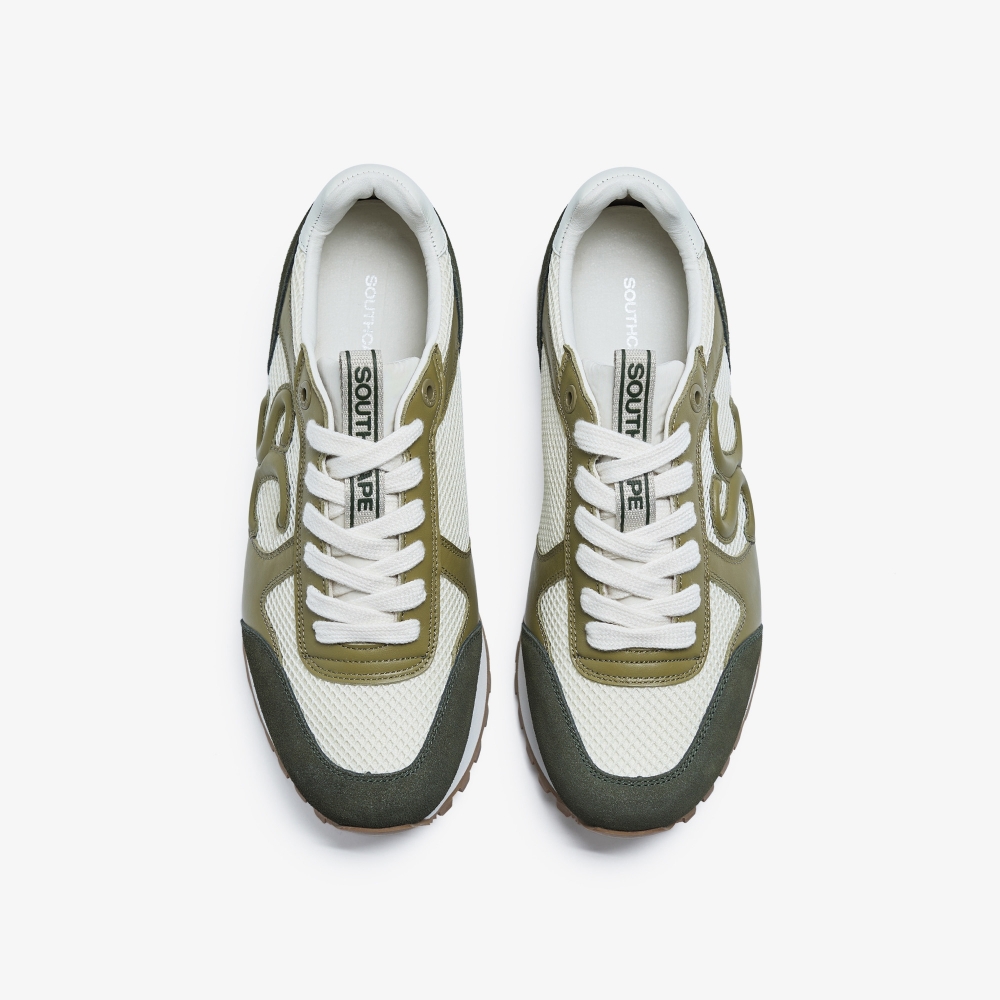 SC Logo New Spikeless Shoes_KH