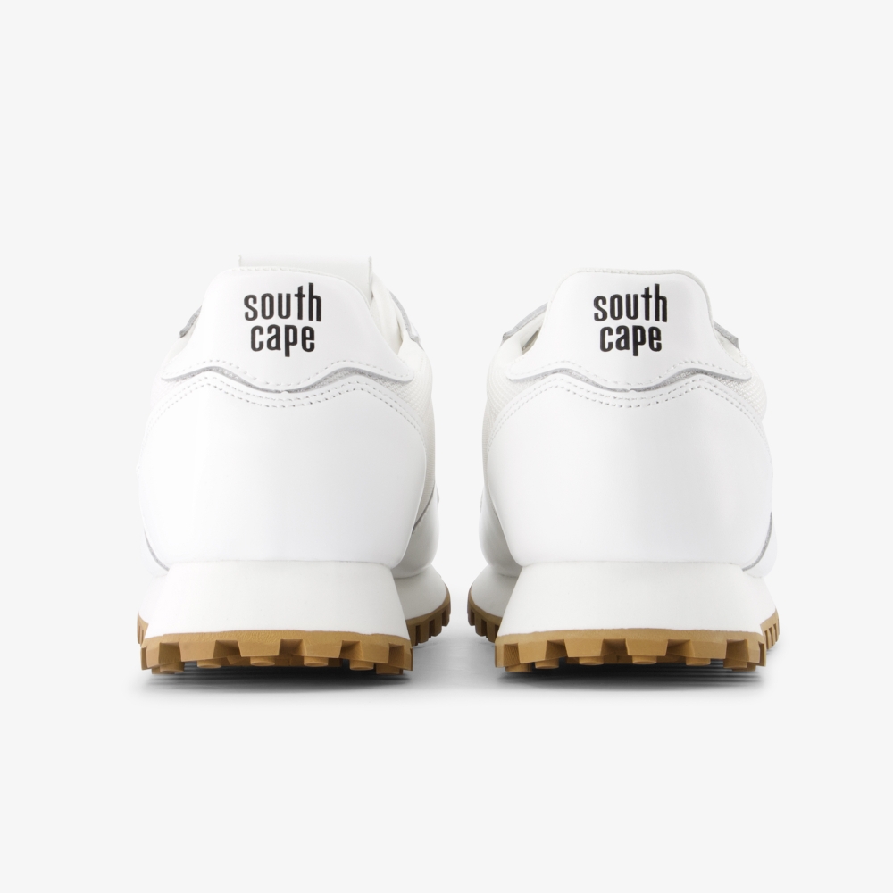 New Logo Spikeless Shoes_BE