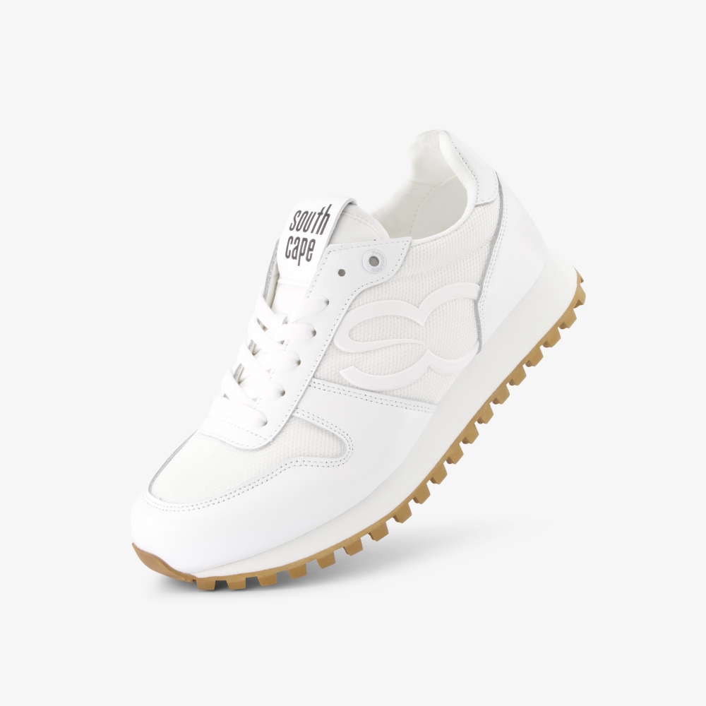 New Logo Spikeless Shoes_BE