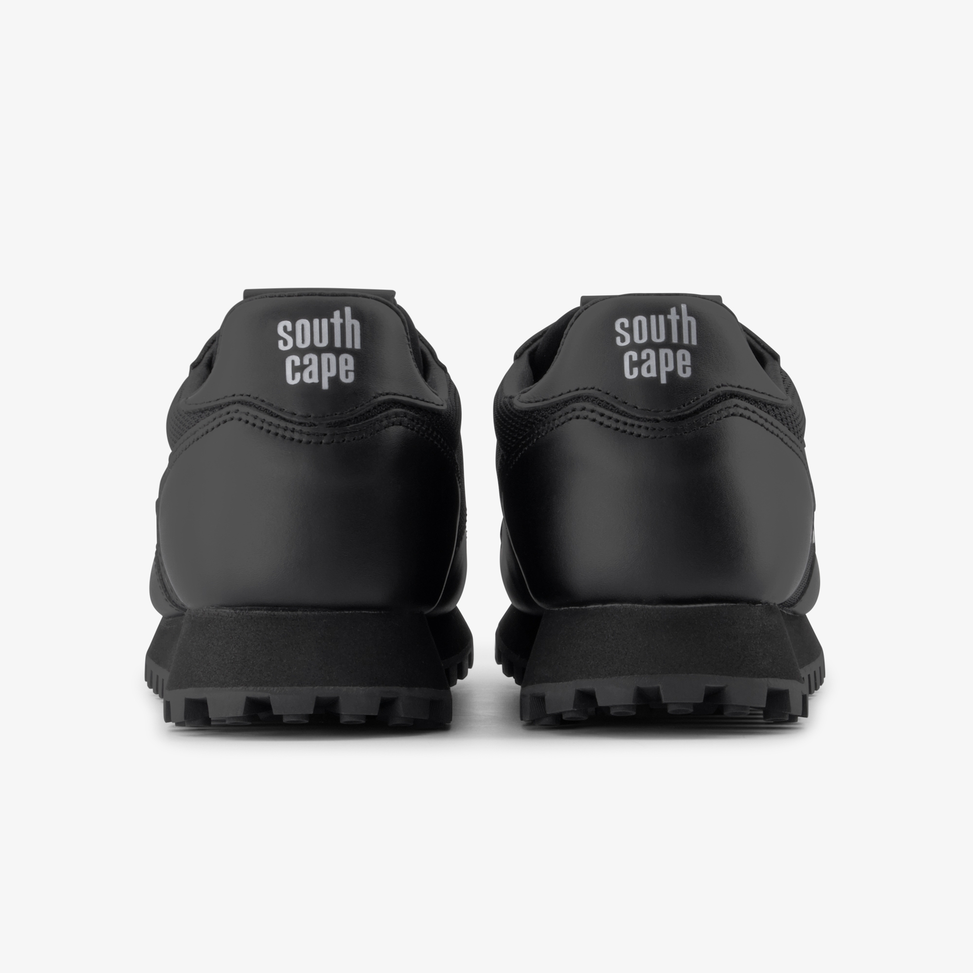 New Logo Spikeless Shoes_BK