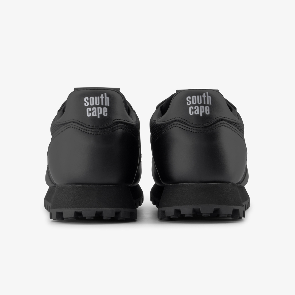 New Logo Spikeless Shoes_BK