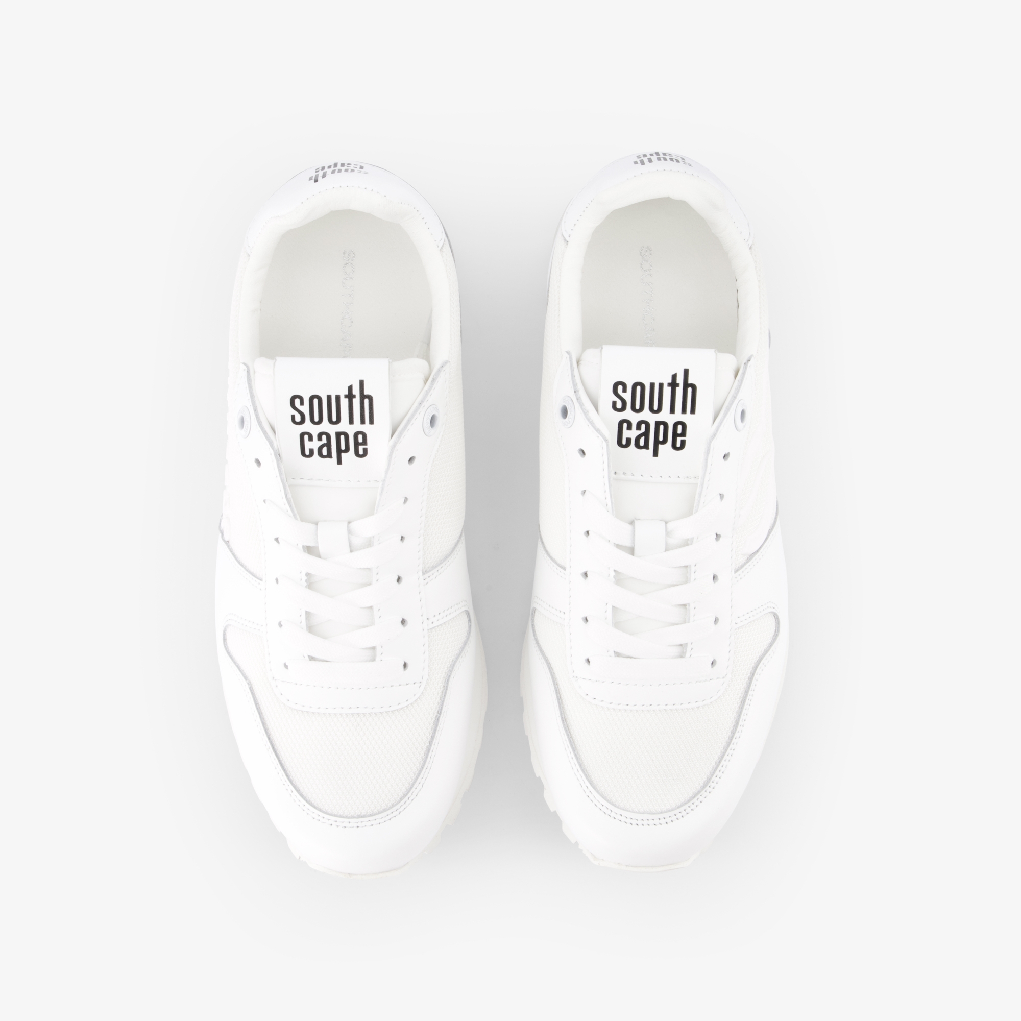 New Logo Spikeless Shoes_WT