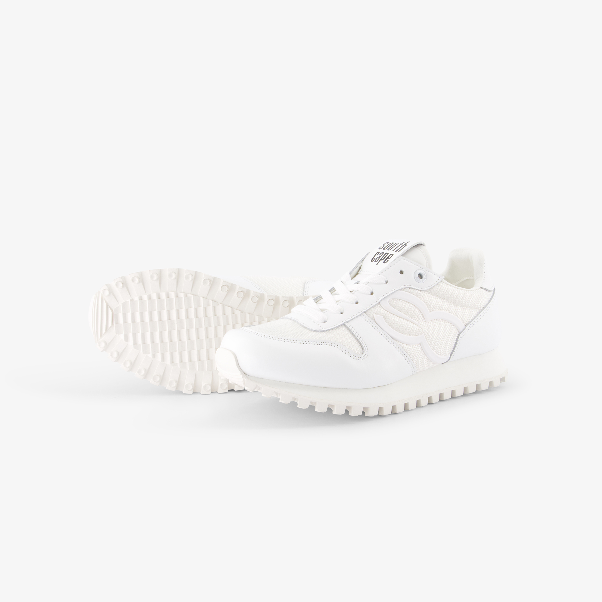 New Logo Spikeless Shoes_WT