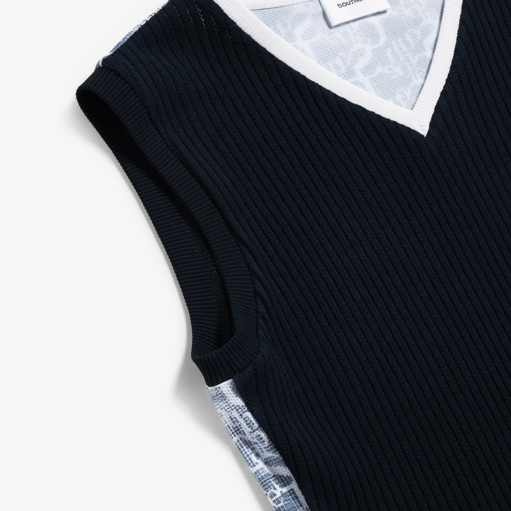 Logo Flow V-Neck Sleeveless_NA