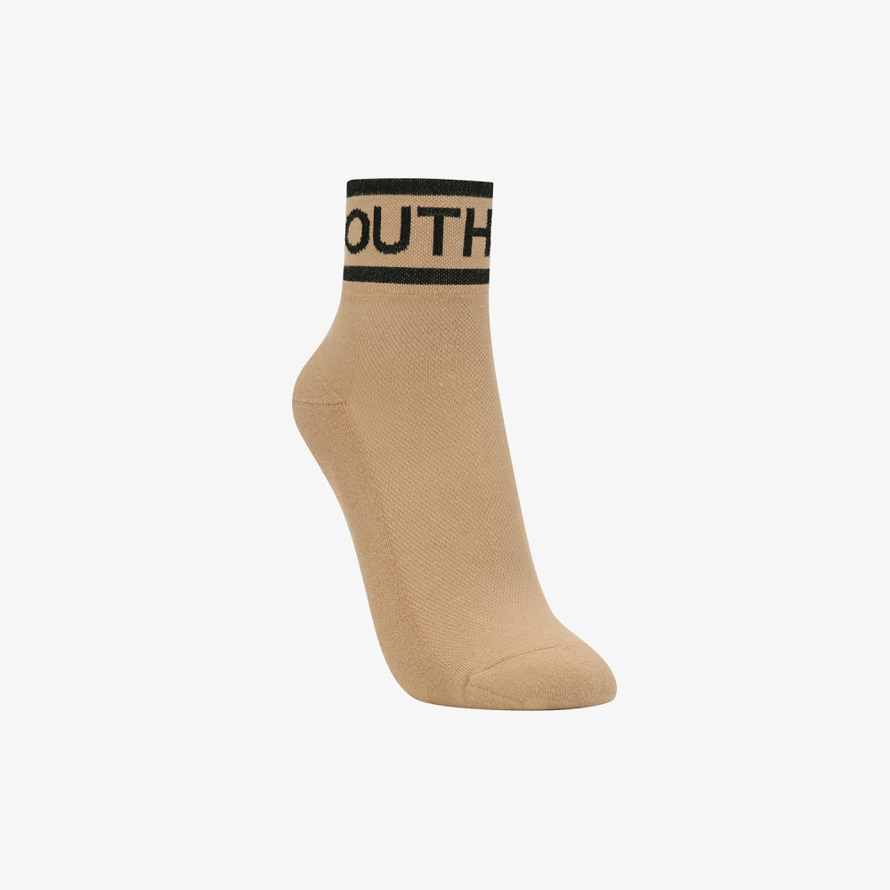 Color Contrast Logo Lettering Crew Socks_BE