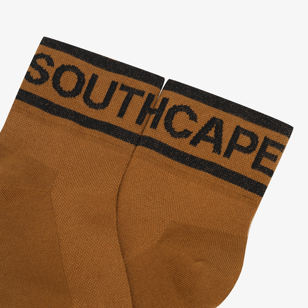 Color Contrast Logo Lettering Crew Socks_BR