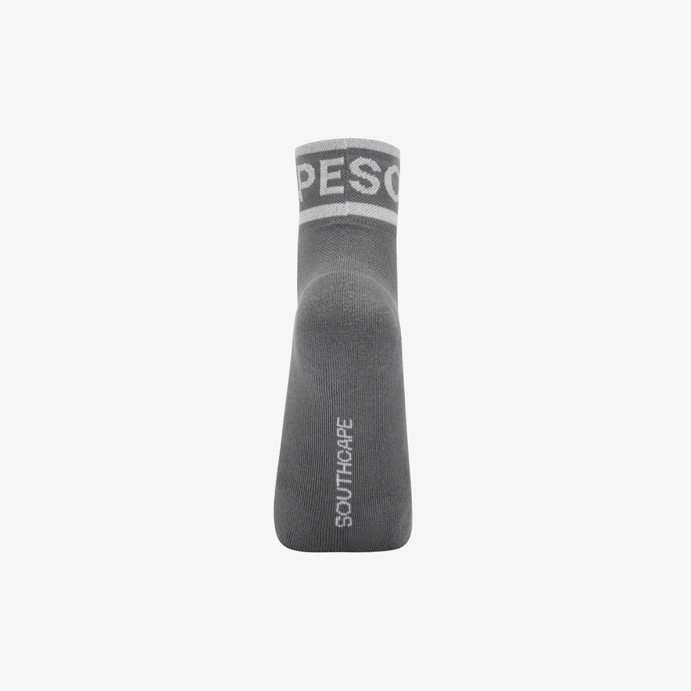 Color Contrast Logo Lettering Crew Socks_DG
