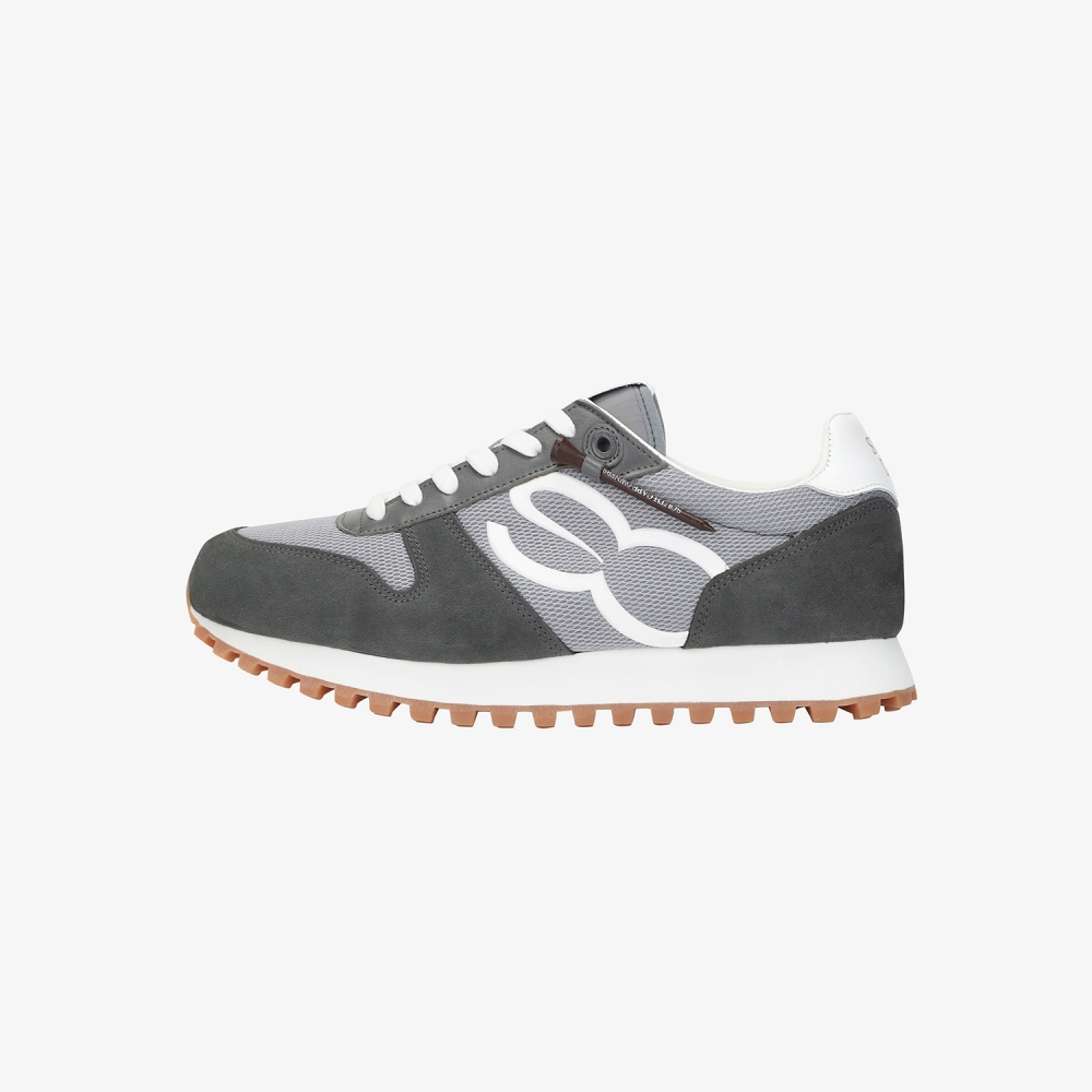 New Logo Color-Block Spikeless Shoes_GY