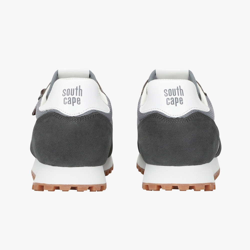 New Logo Color-Block Spikeless Shoes_GY