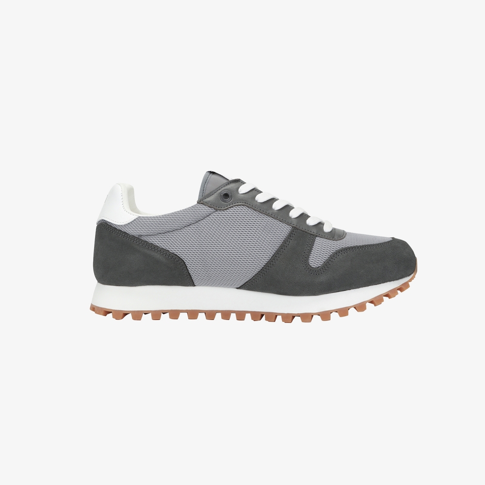 New Logo Color-Block Spikeless Shoes_GY