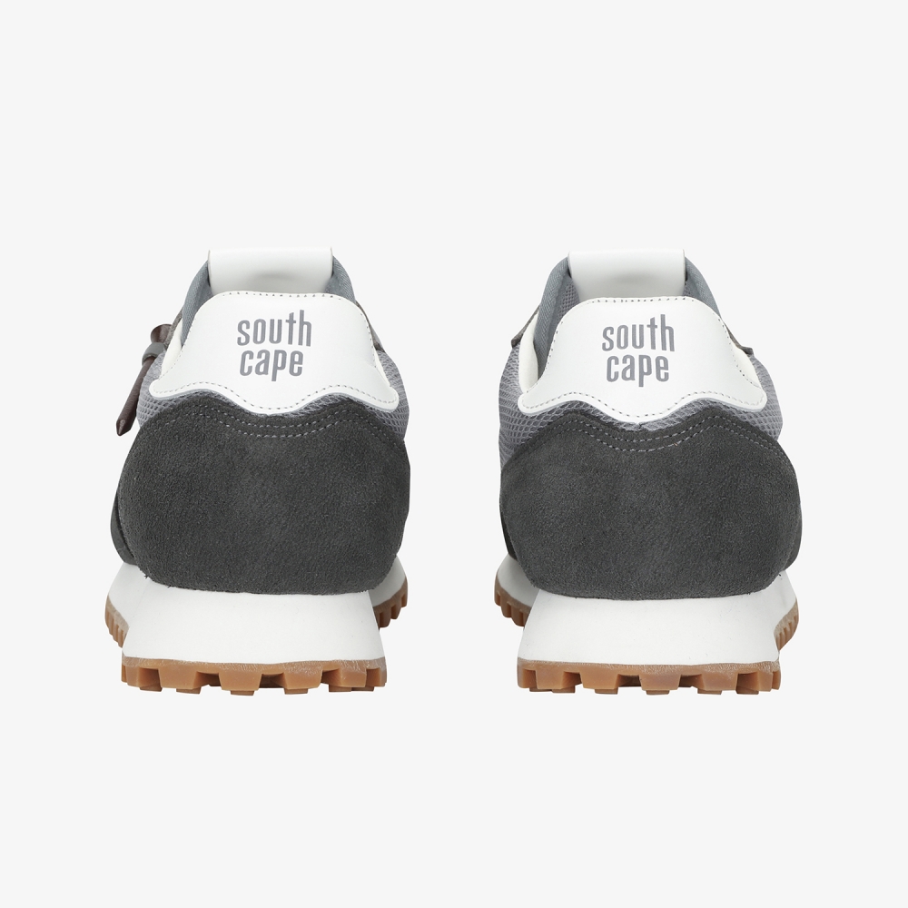 New Logo Color-Block Spikeless Shoes_GY