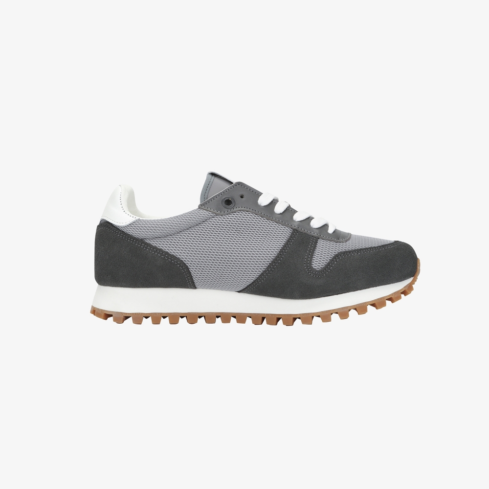 New Logo Color-Block Spikeless Shoes_GY