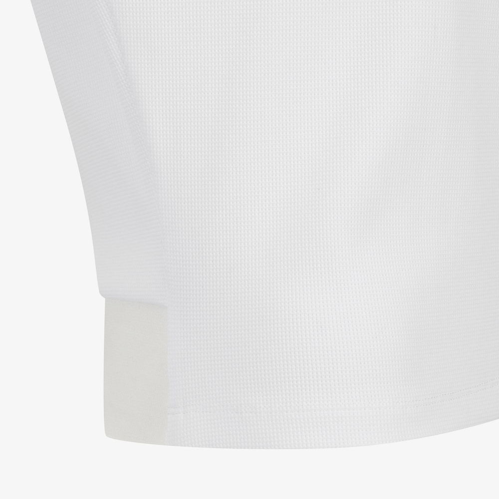 Signature Logo-Neck Round T-Shirt_WT