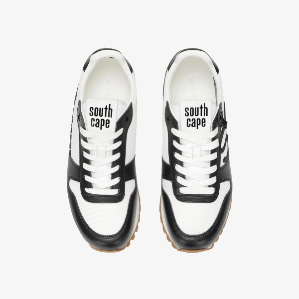 New Logo Color-Block Spikeless Shoes_BK