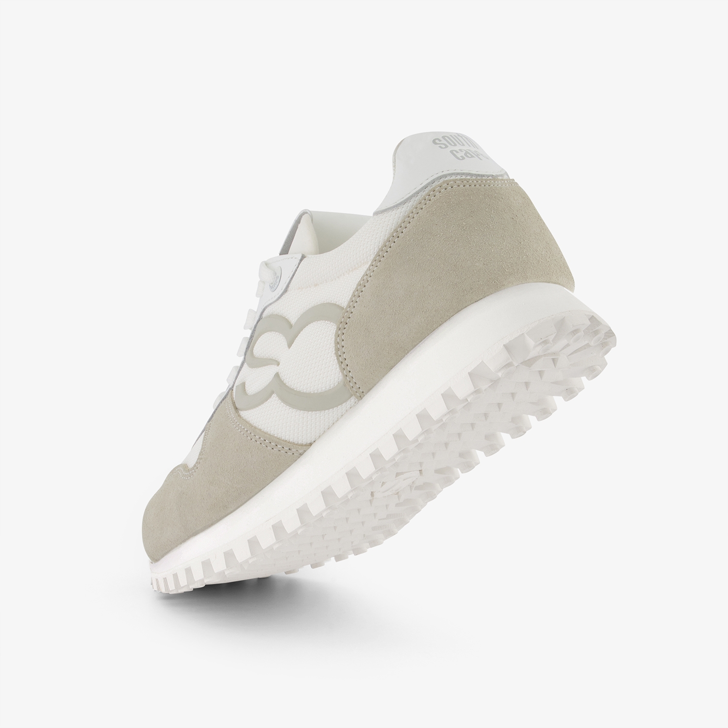 26 New Logo Spikeless Shoes_GY