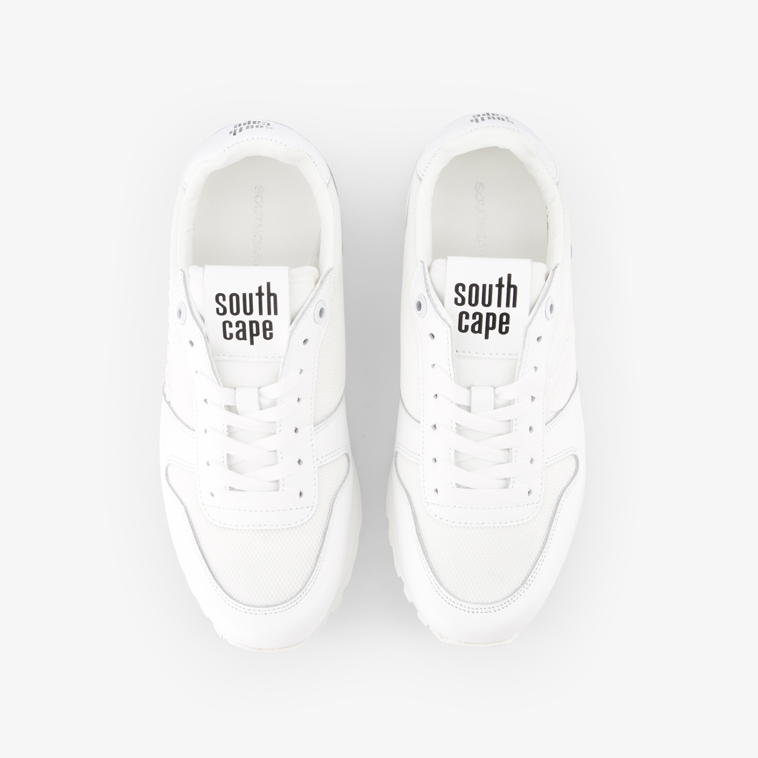 26 New Logo Spikeless Shoes_WT
