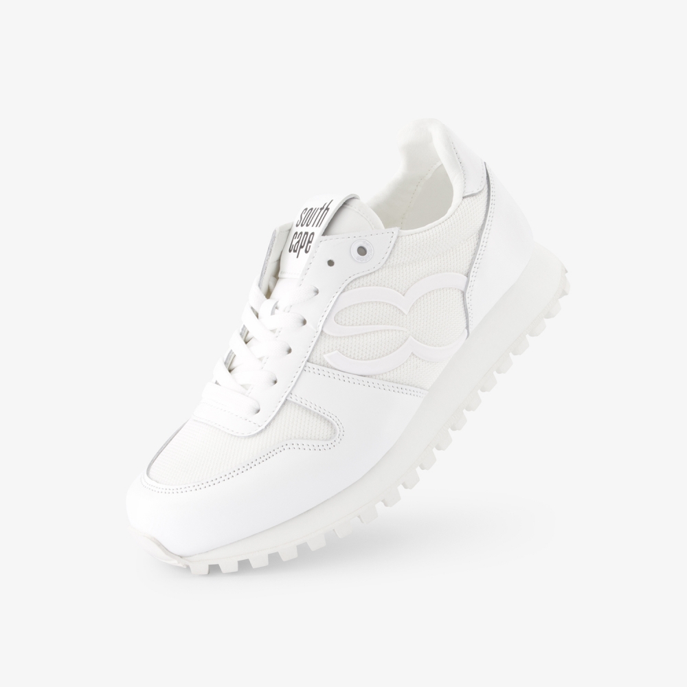 26 New Logo Spikeless Shoes_WT