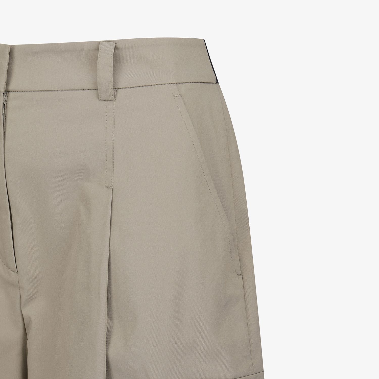 Out-Pocket Bermuda Shorts_DE