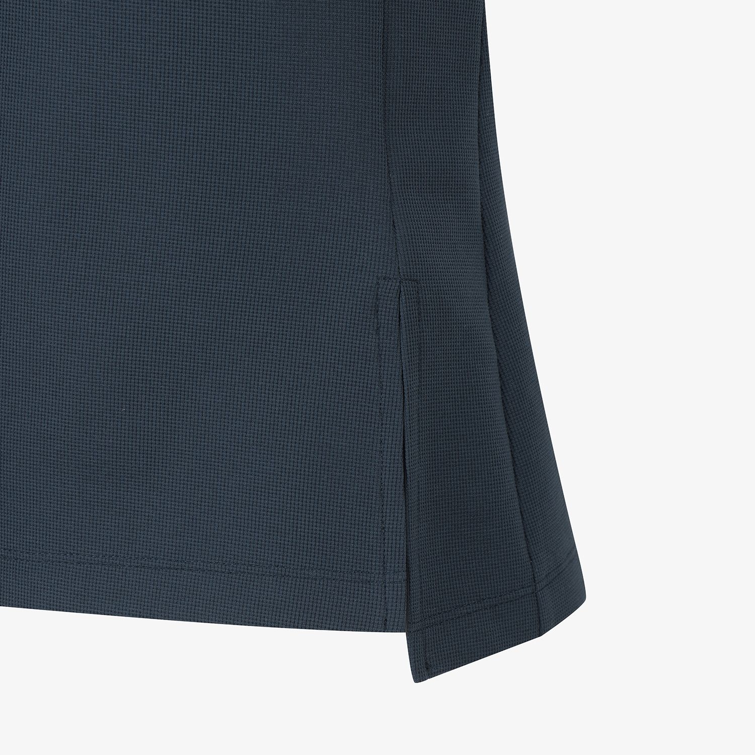 Slim-Fit Panelled T-Shirt_NA