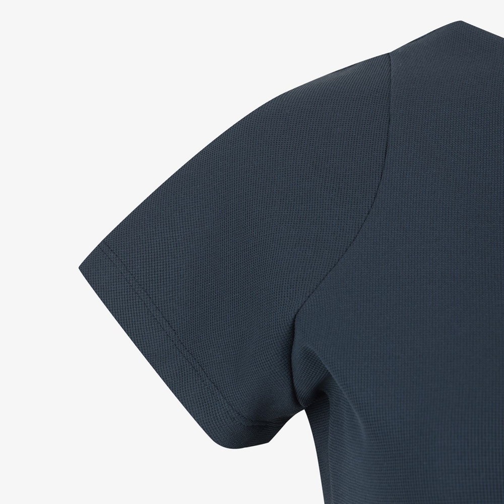 Slim-Fit Panelled T-Shirt_NA