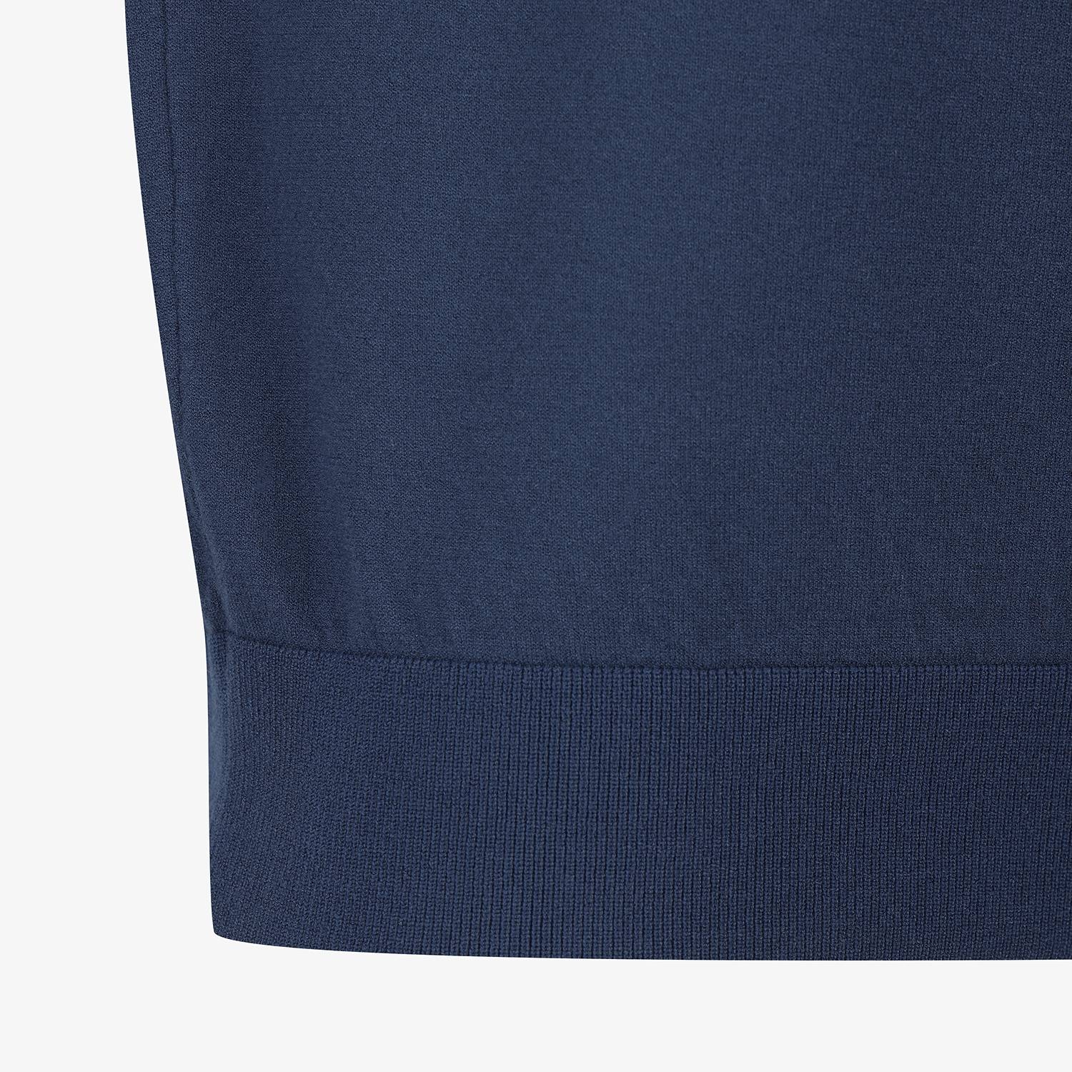 Southcross Embossed Round-Neck Knit_NA