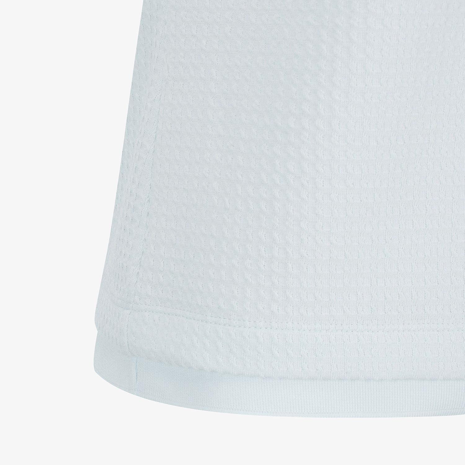 Embossed Waffle Texture Contrast-Collar T-Shirt_SK