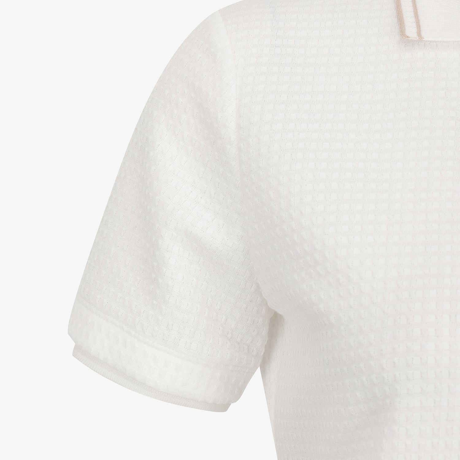 Embossed Waffle Texture Contrast-Collar T-Shirt_WT