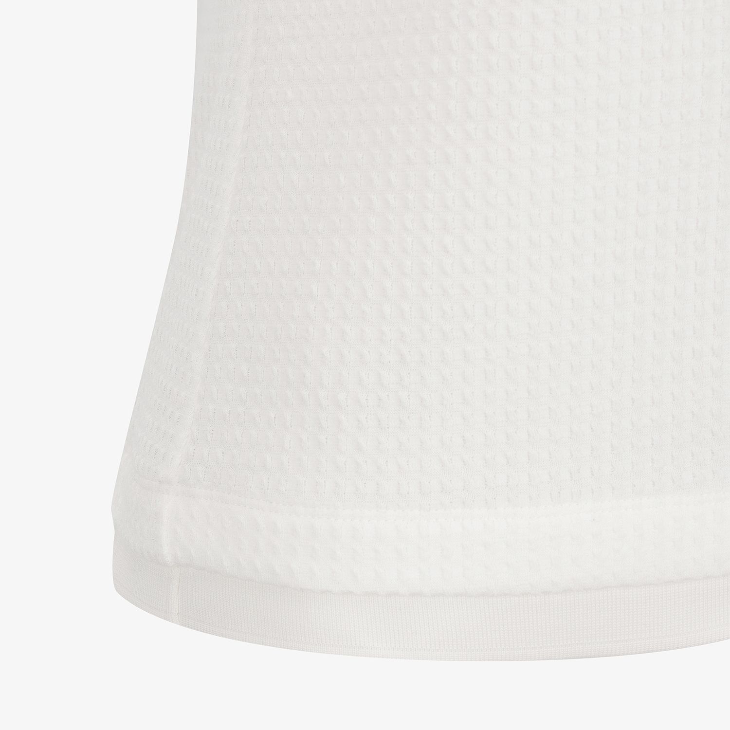 Embossed Waffle Texture Contrast-Collar T-Shirt_WT