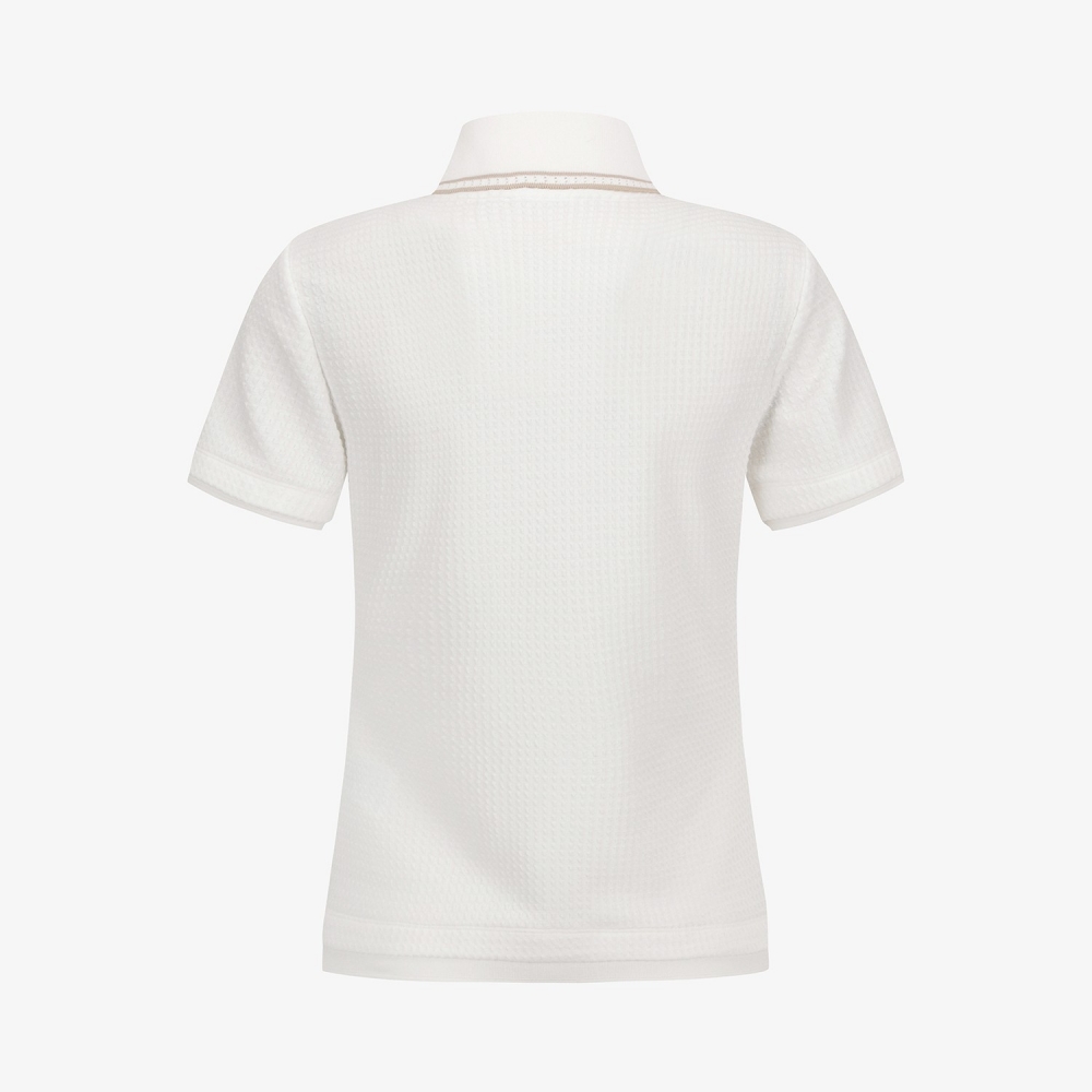Embossed Waffle Texture Contrast-Collar T-Shirt_WT
