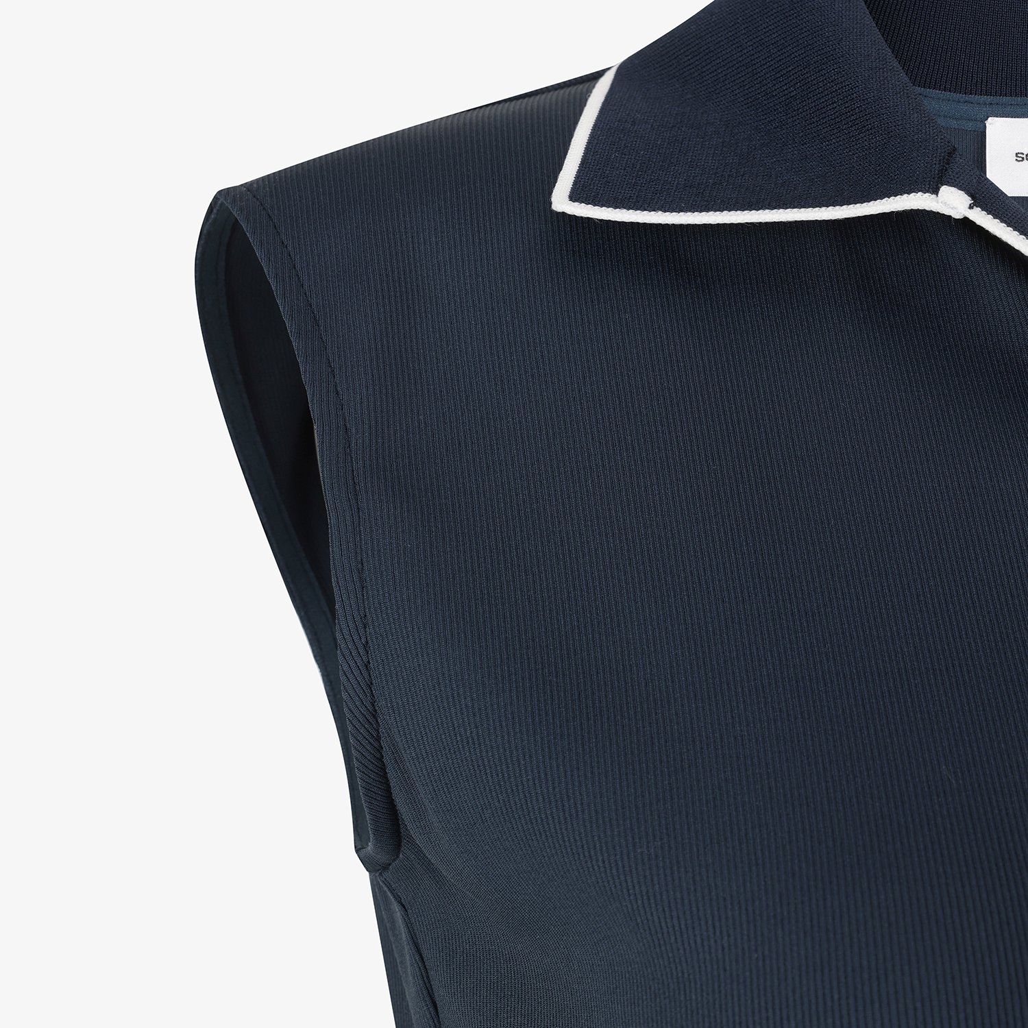 Tipping Open-Collar Sleeveless_NA