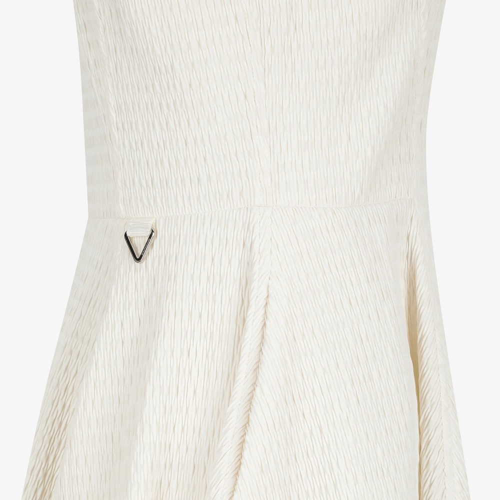 Full-Open Sleeveless Dress_IV