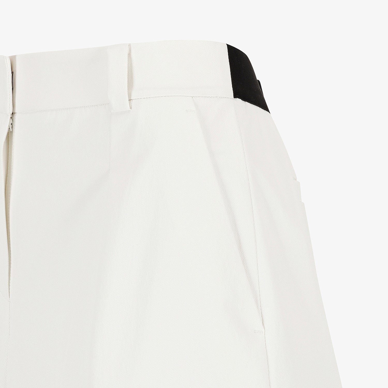 Out Pocket Wide Bermuda Pants_WT
