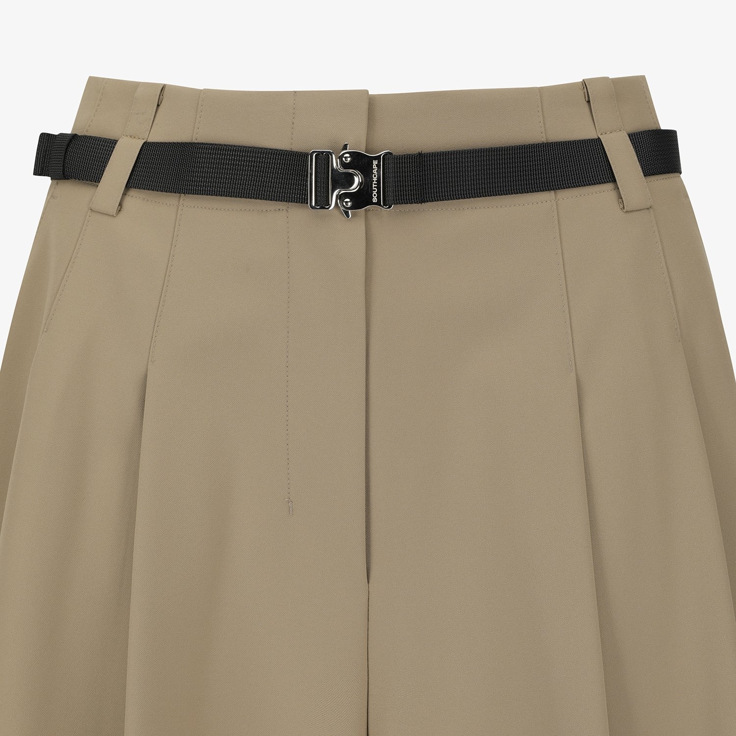Belt Detail Volume Bermuda Shorts_BE