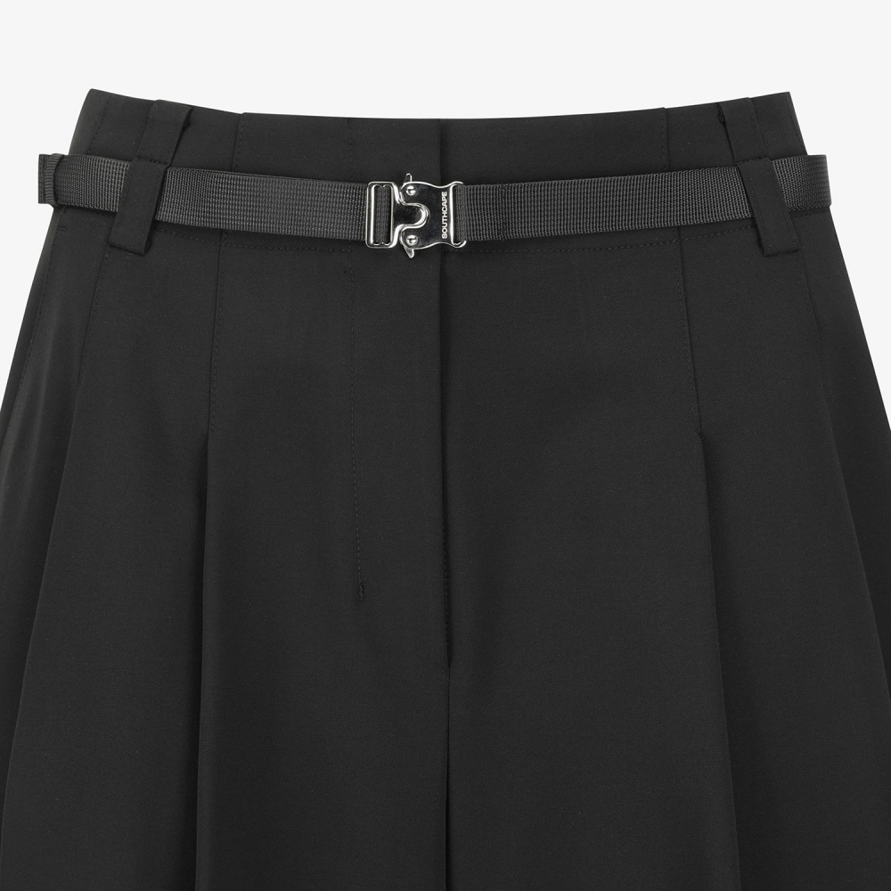Belt Detail Volume Bermuda Shorts_BK