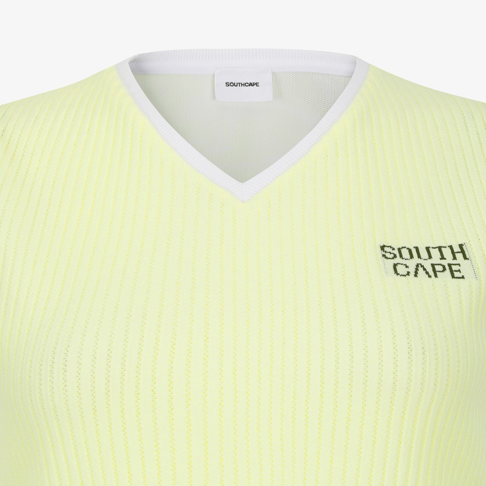 Logo Flow V-Neck Sleeveless Top_LY